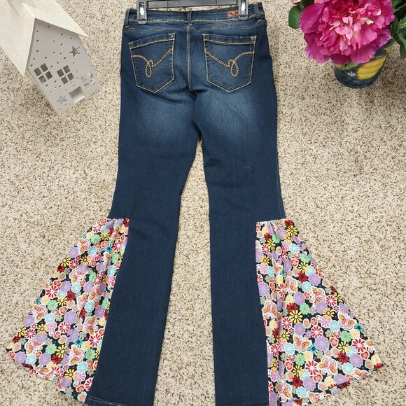 3345 Size 9j Lei Upcycled Bell Bottoms in Black and Blue - Picture 4 of 6